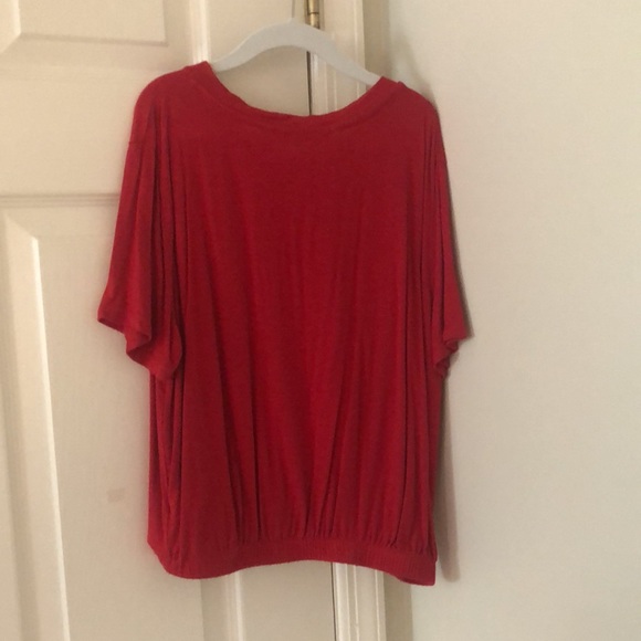 Red Elastic Waist Shirt - Picture 2 of 3